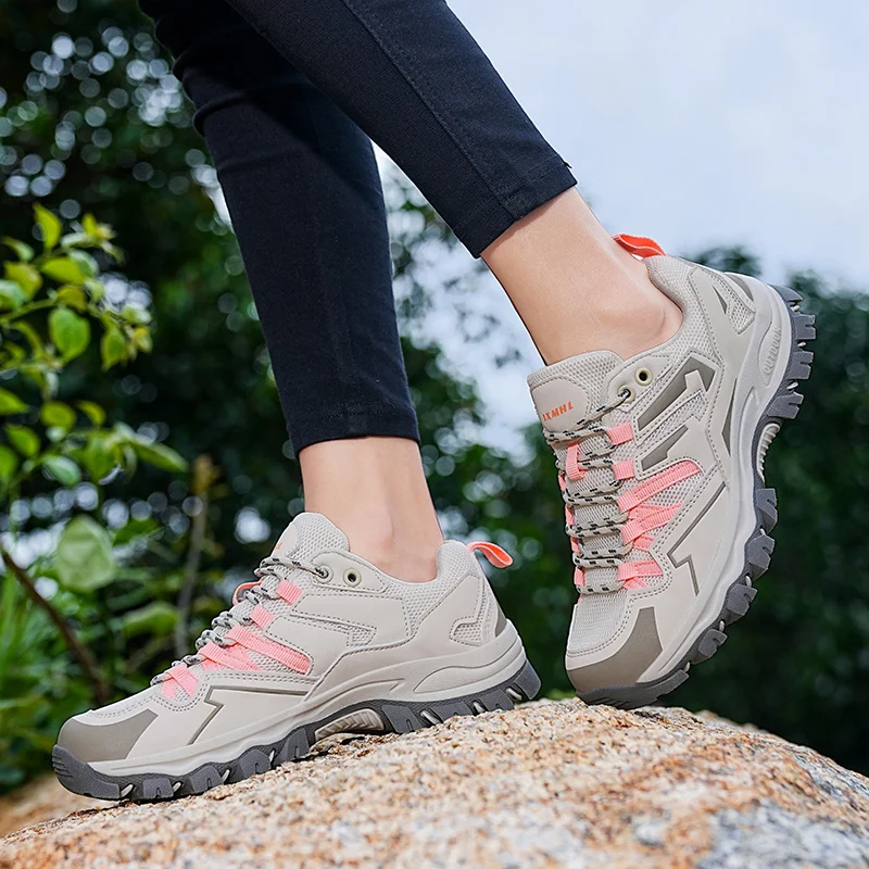 

2023 Women Hiking Shoes Comfortable Outdoor Sport Shoes Men Waterproof Trekking Climbing Sneakers Couples Light Hunting Shoes
