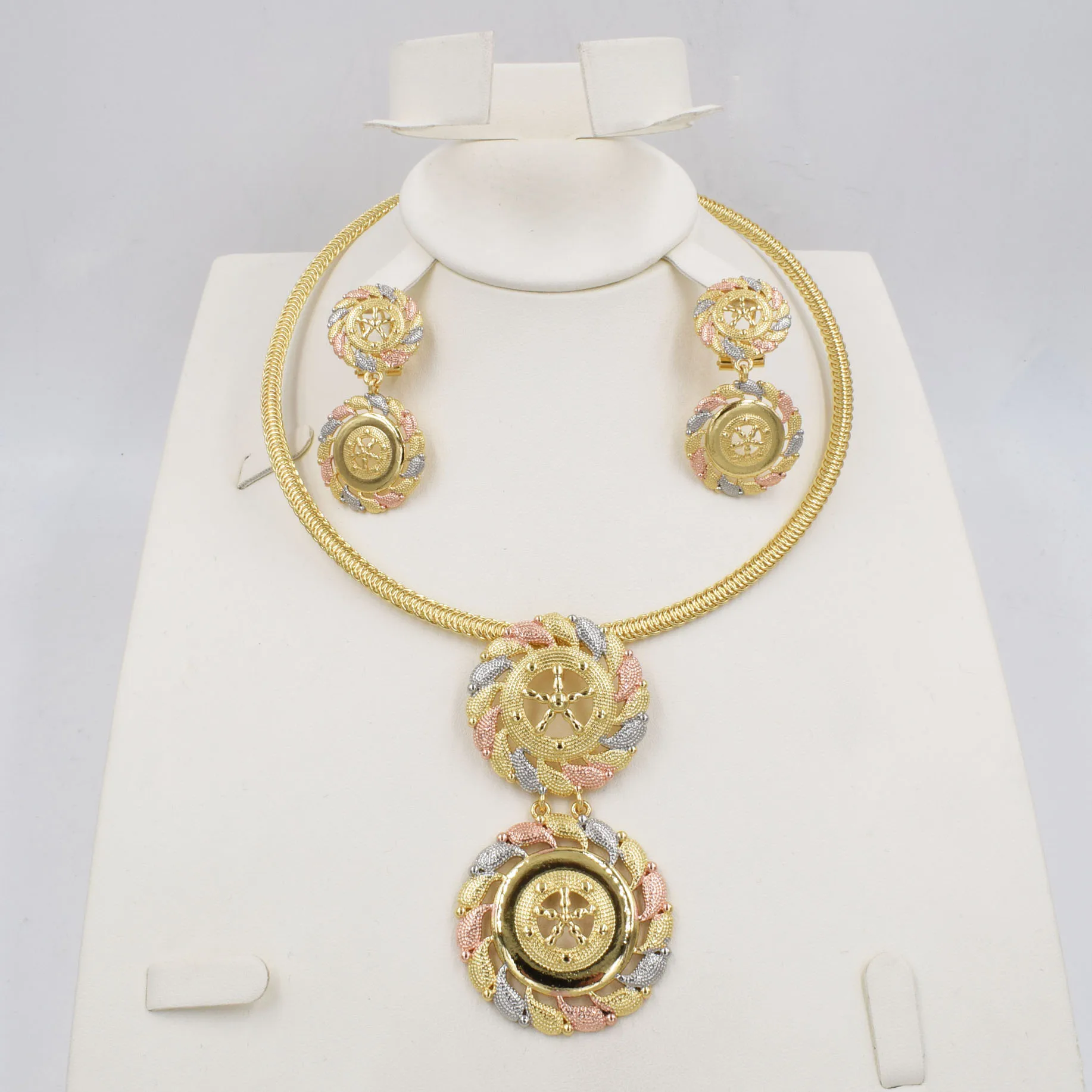 

NEW High Quality Ltaly 750 Gold color Jewelry Set For Women african beads fashion necklace set earring jewelry