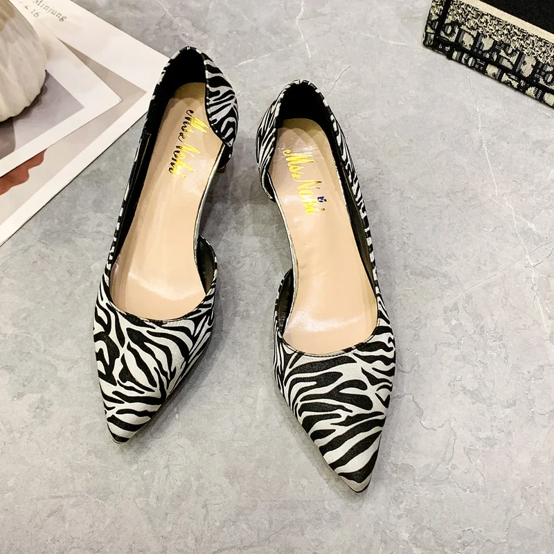 

2022 Fashion Women Shoes Animal Prints Flats Ladies Pointed Toe Rubber Sole Shallow Loafers Casual Boat Shoes Zapatos De Mujer