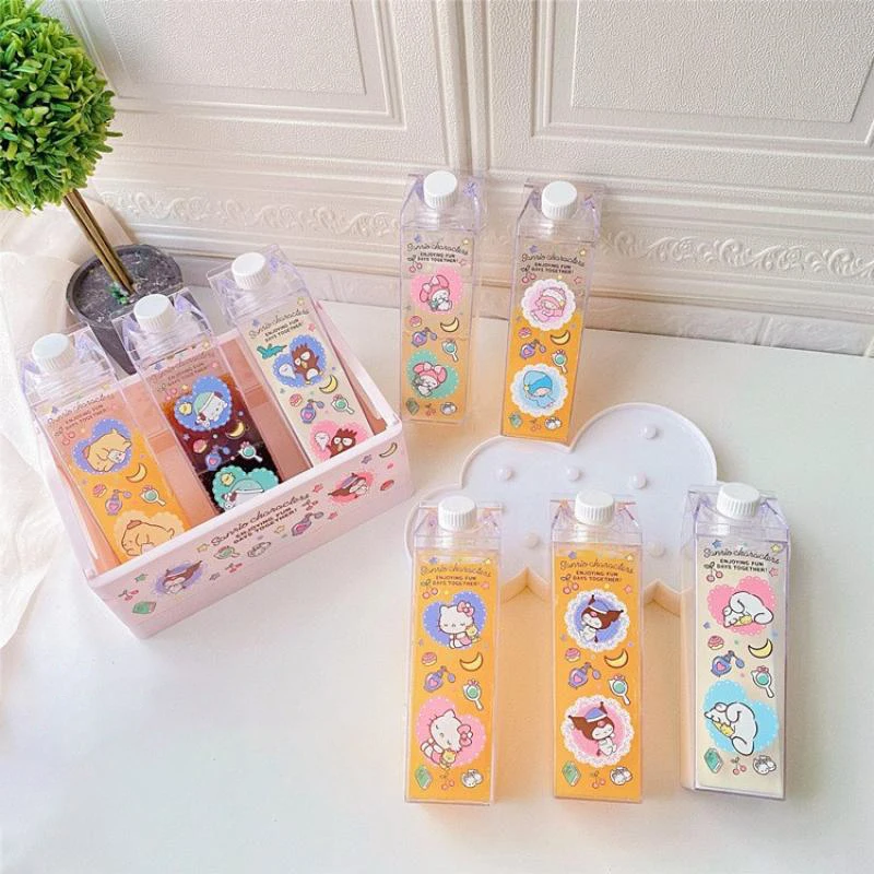 

Kawaii Sanrio Cartoon Transparent 500M Beverage Bottle Milk Box Shape Empty Bottle Juice Cup Christmas Creative Birthday Gifts