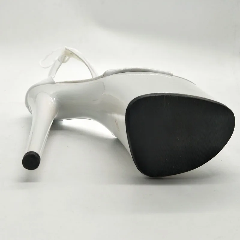 Женские босоножки на очень высоком каблуке с открытым носком 20 см