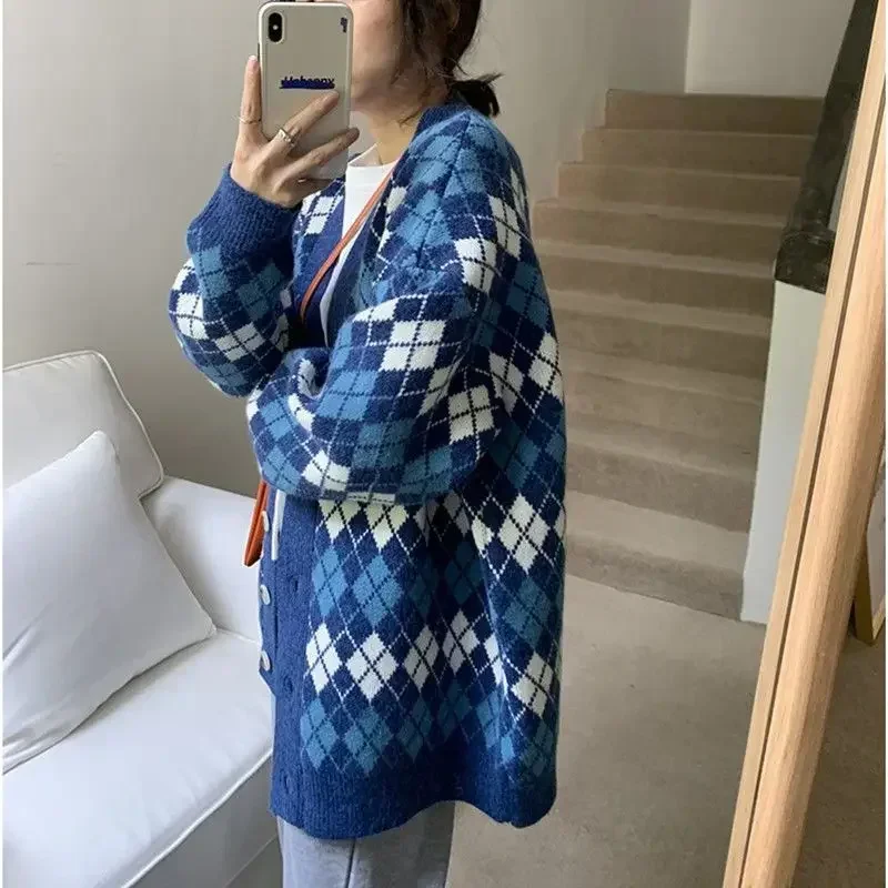 Женский трикотажный кардиган в клетку розовый свитер уличном стиле Осень-зима 2024