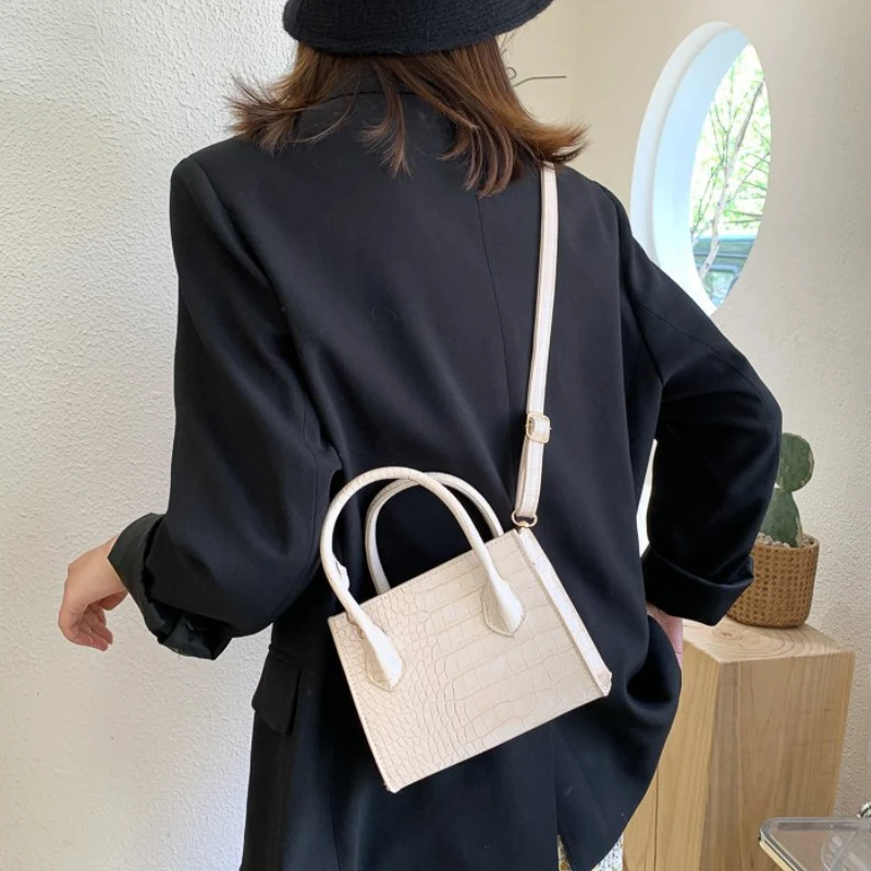 

2022 Crocodile Pattern PU Leather Crossbody Bags For Women Chain Female Shoulder Handbags Mini Purses Travel Cross Body Bag