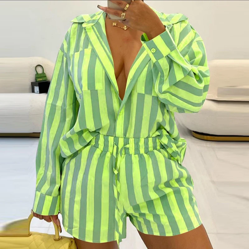 

Elegant Lapel Single Breasted Loose Suit 2023 Streetwear Stripe Print Outfit Women Long Sleeve Top & Shorts Casual Two Piece Set