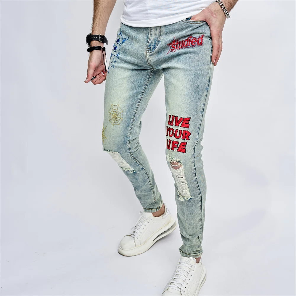 Джинсы-Карандаш мужские рваные с вышивкой в винтажном стиле