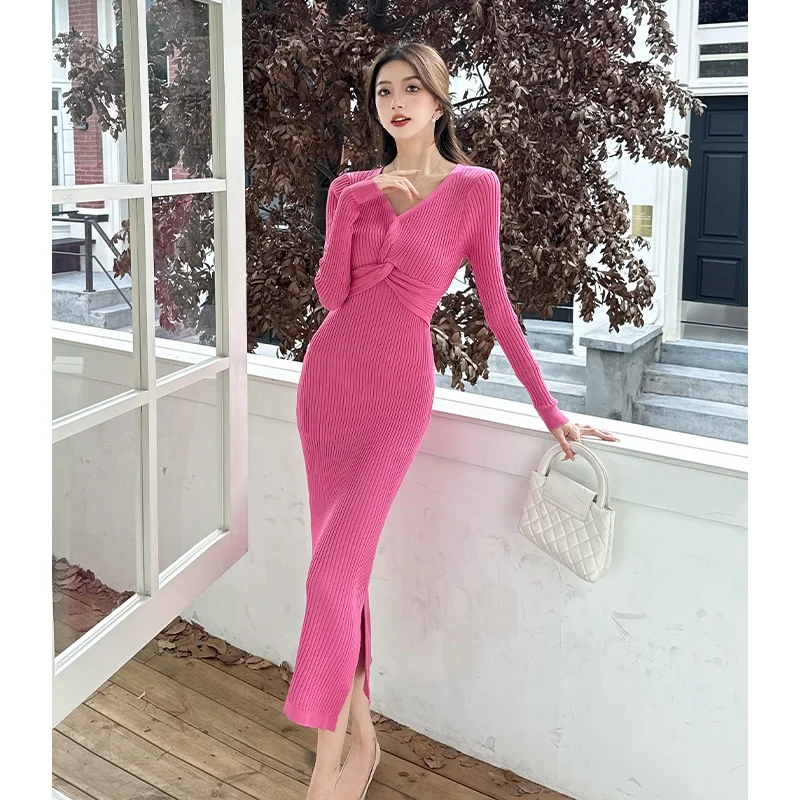 Осень-зима 2024 новое французское легкое роскошное платье-свитер с v-образным