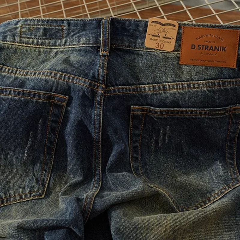 Loose Straight Leg Jeans for Men with Patched Holes and Distressed Wash