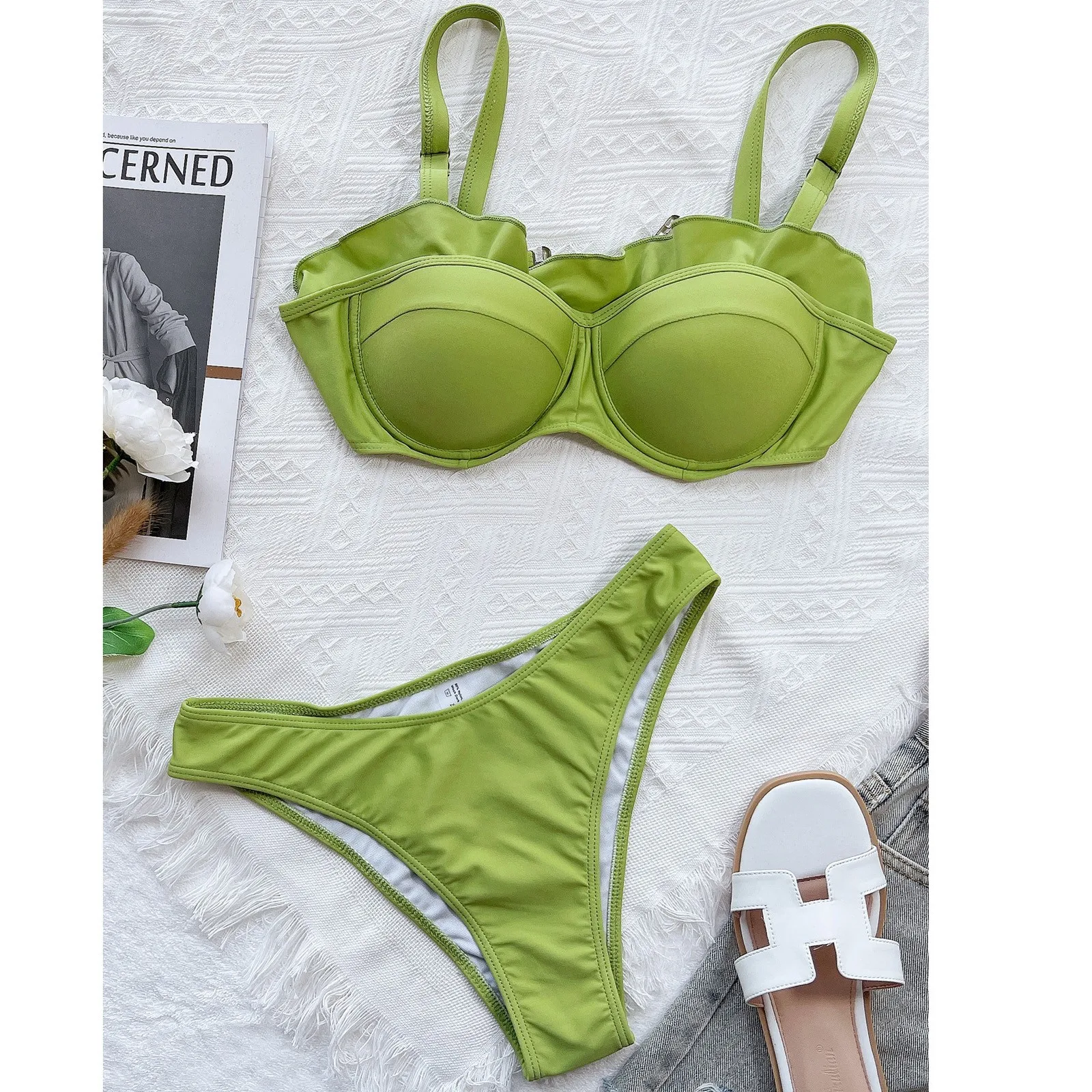 Купальник Женский однотонный с разрезом пикантный пляжный комплект бикини