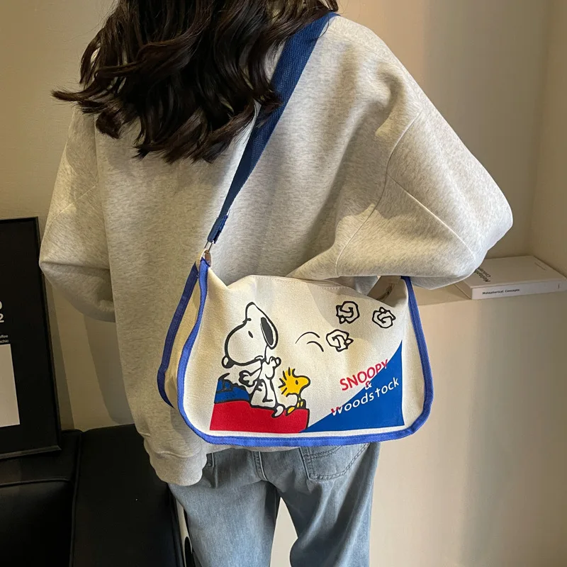 Фото Модная Наплечная Сумка с принтом Snoopy, седельная сумка, Студенческая классная универсальная сумка через плечо с японской девушкой, мультяшная вместительная сумка №2
