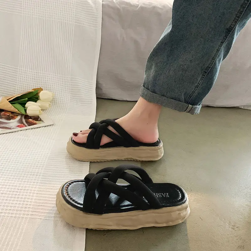 Ladies Slippers and Sandals Slipper Female Beach Fashion with Free Shipping Platform Summer New 2023 Green Black Strappy Cute