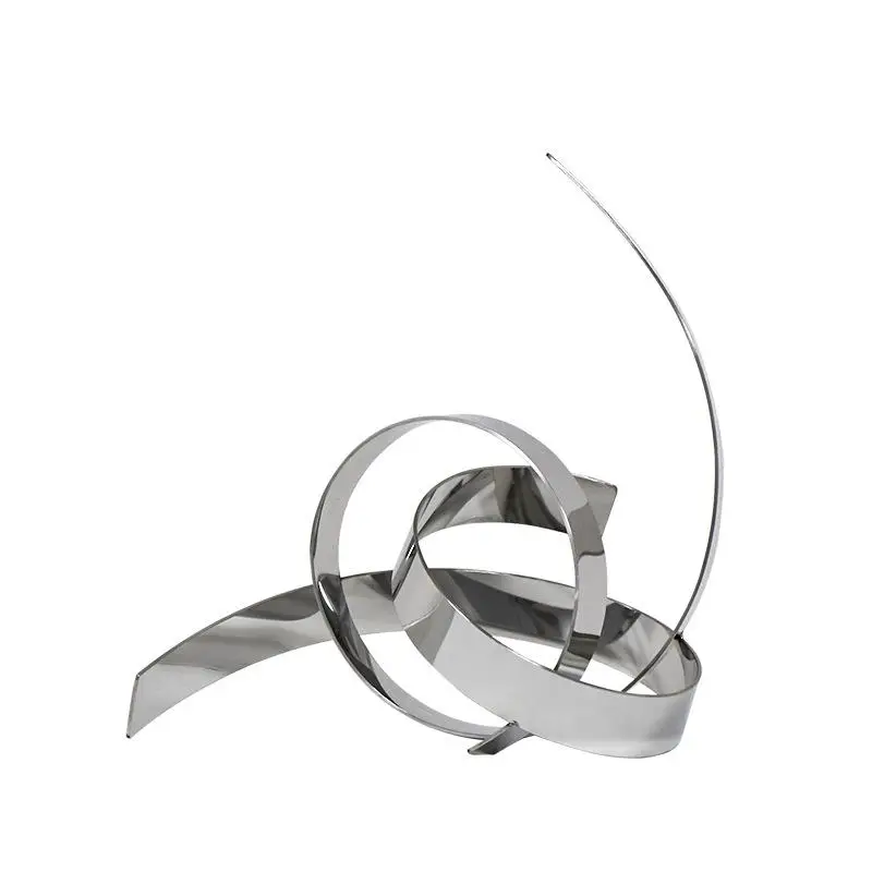 

1Pc Creative Modern Simple Metal Ribbon Twisted Ornaments Living Room Study Desktop Geometric Crafts Furnishings