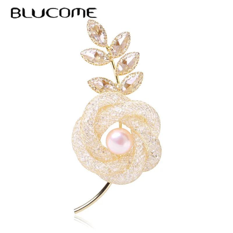 

Blucome Exquisite Hollow Rhinestone Gold Rose Brooch 2022 Fashion Simple Design Temperament Women Suit Corsage