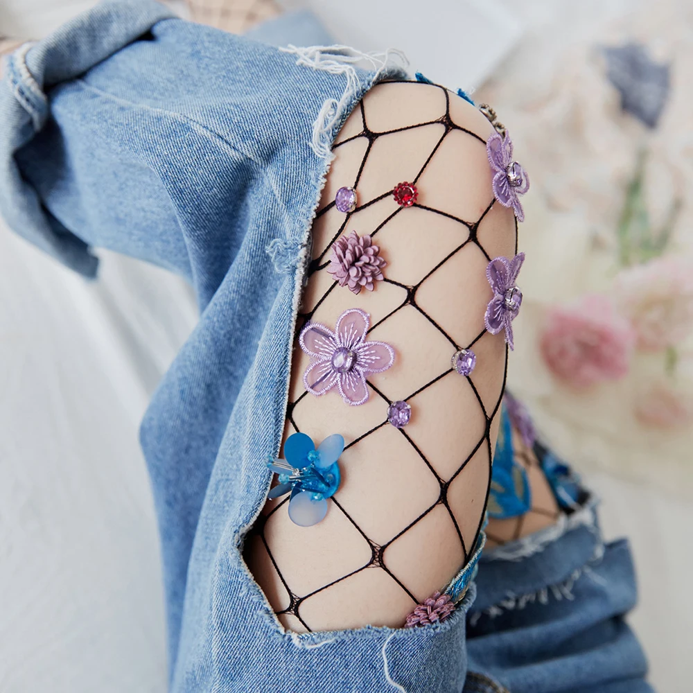 2022 Sexy Lady Transparent Fishnet Tights Flower Silk Stockings Mesh Pantyhose Lady Embroidery Flowers Tights Woman Socks