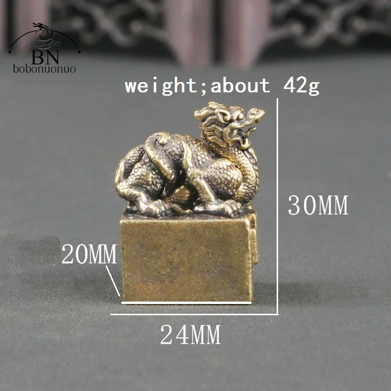 

Медный миниатюрный резной дракон