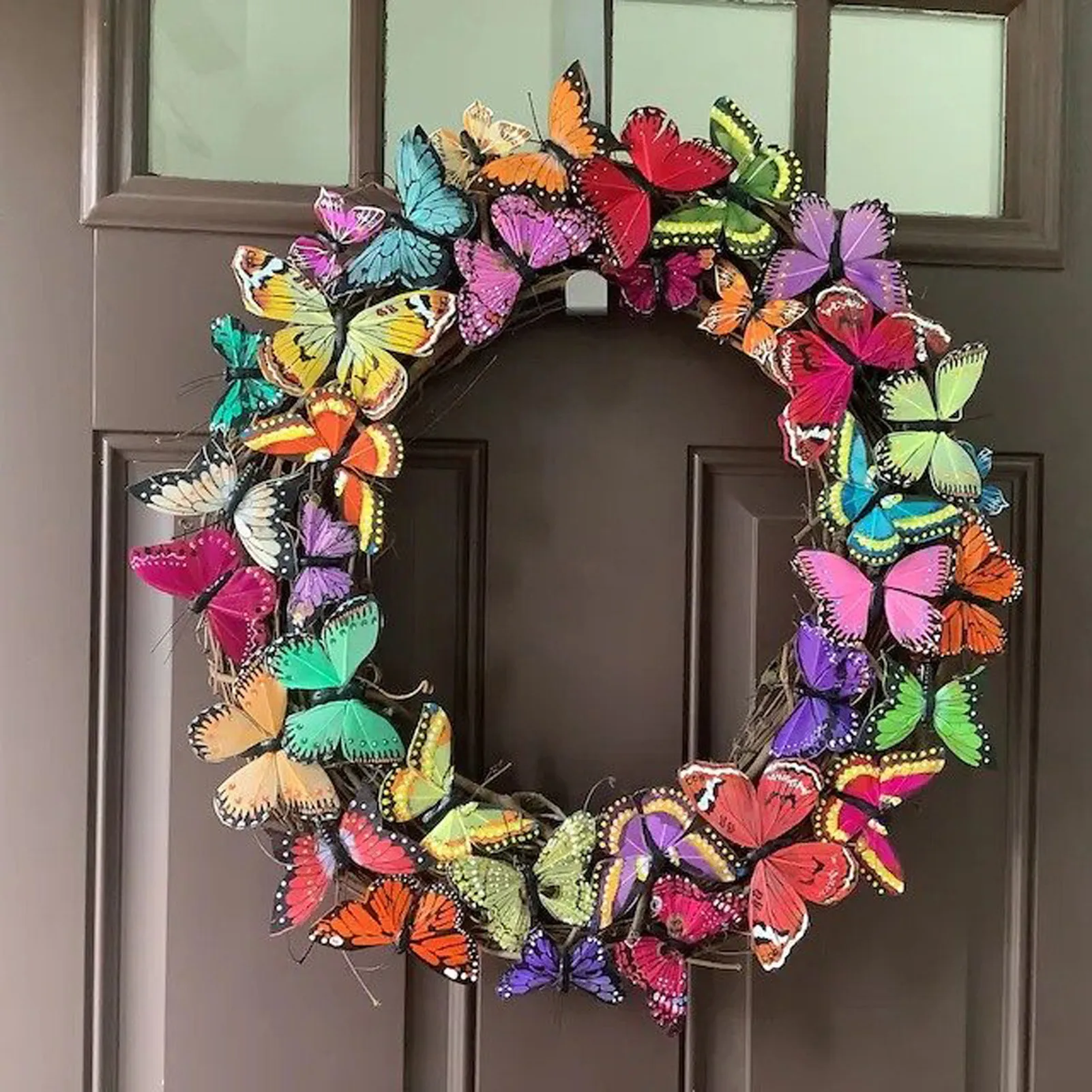 

Искусственный весенний венок с искусственными бабочками, искусственное украшение для передней двери, для дома и улицы