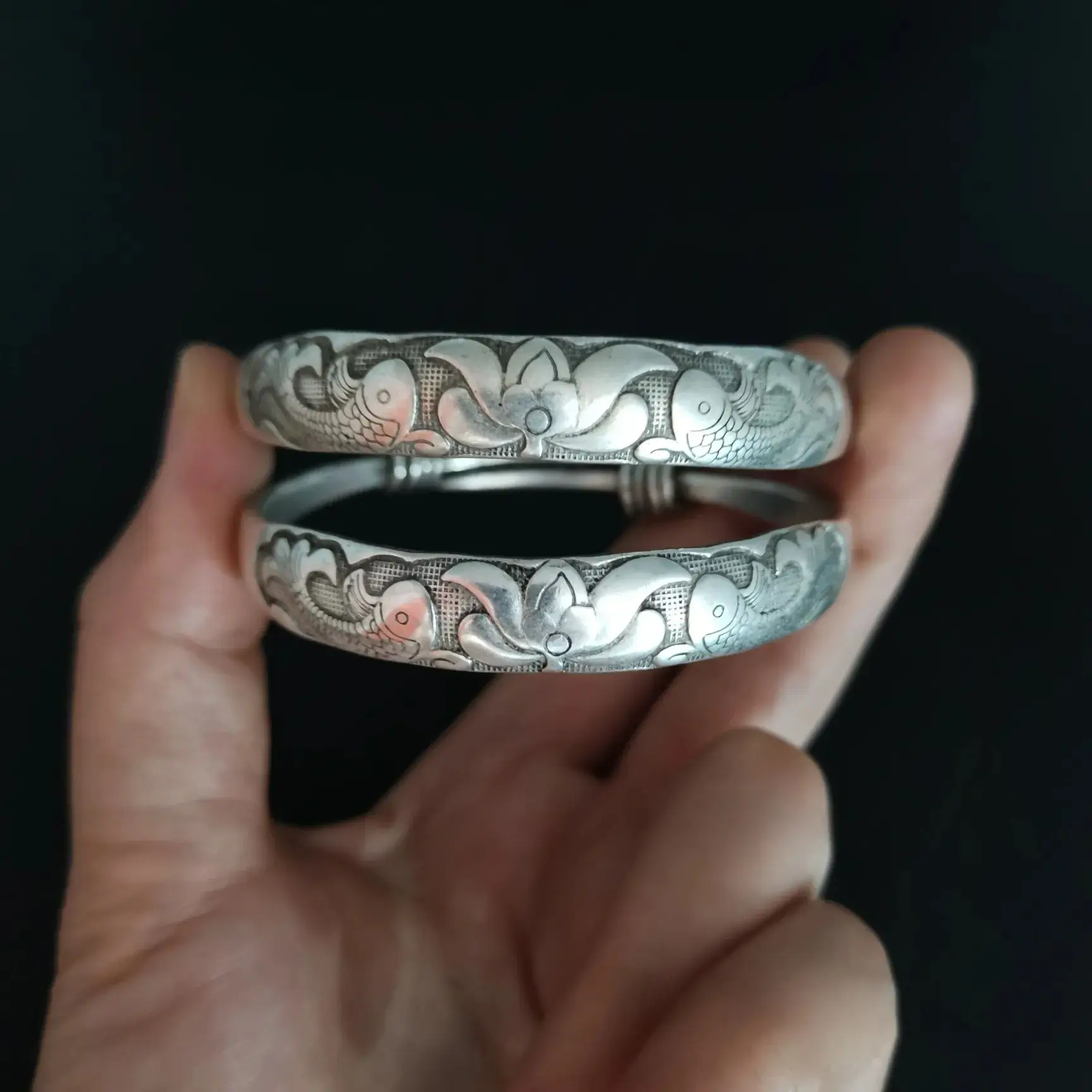 

1 Pair China Elaborate Tibetan Silver Lucky “Auspicious”Bracelet Metal Handicraft Decoration Home Decoration#23