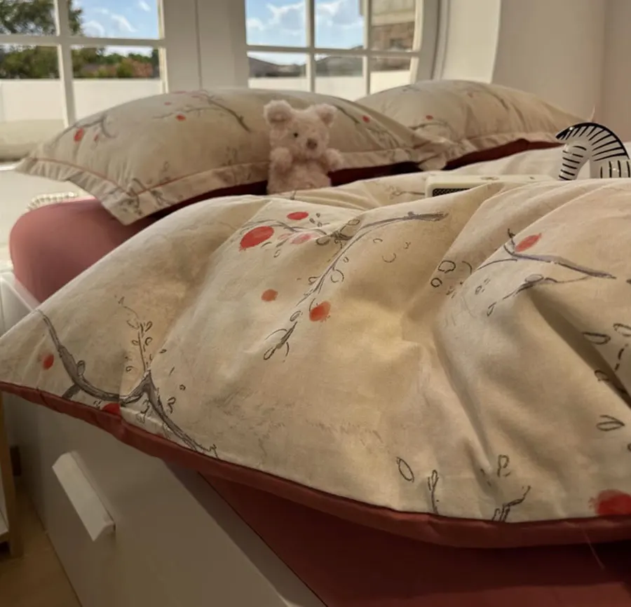 Модный комплект постельного белья с красными растениями одинарный двойной