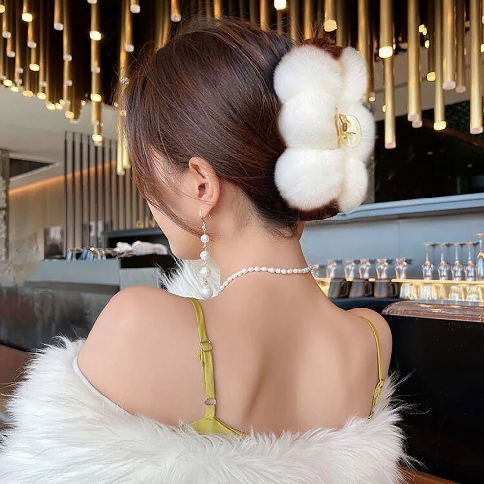 

Molan однотонная плюшевая повязка для волос коготь для женщин зимние заколки из искусственного меха заколка для волос Краб аксессуары для вол...