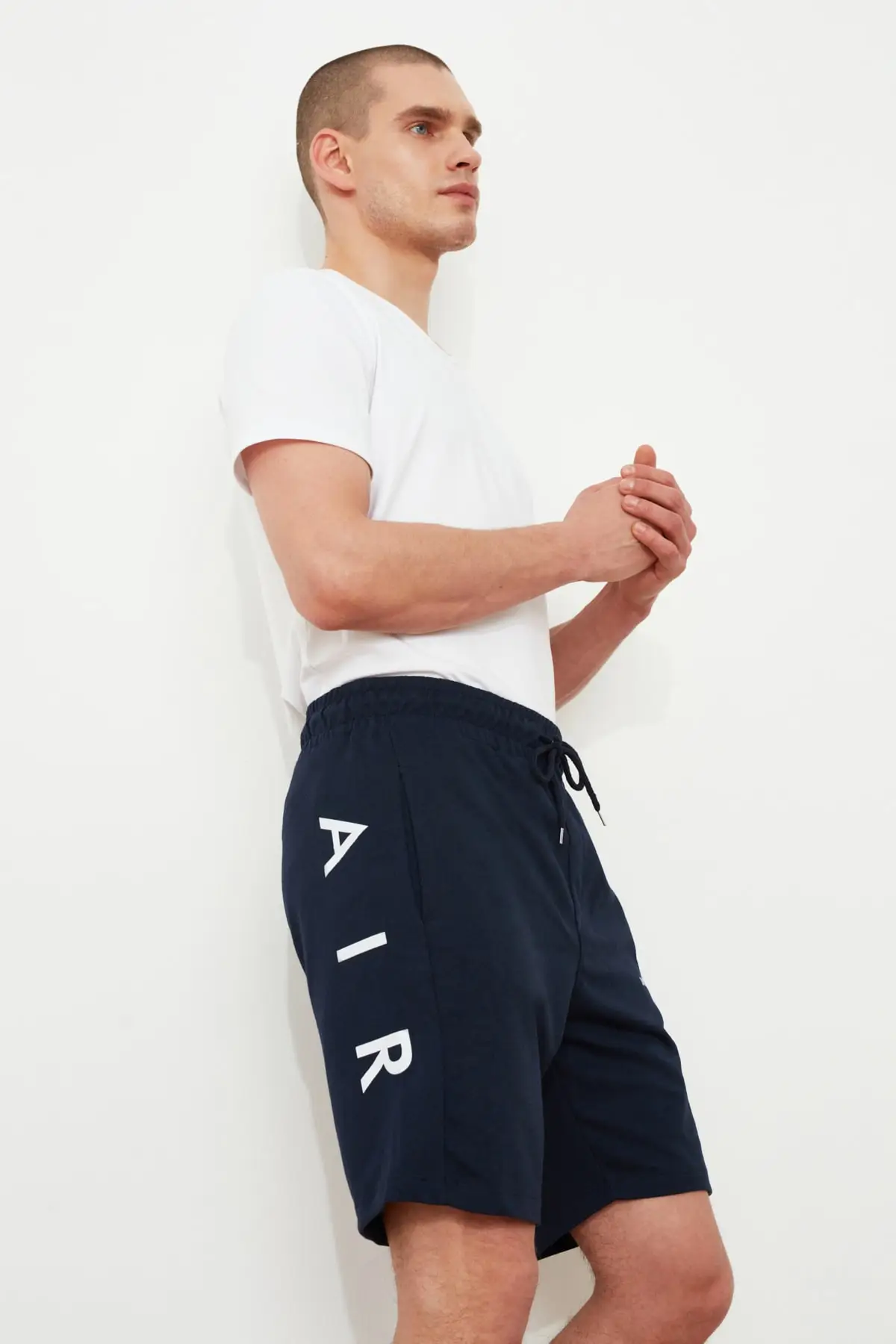 

Trendyol Men 'S Regular Fit Shorts & Bermuda TMNSS21SR0377