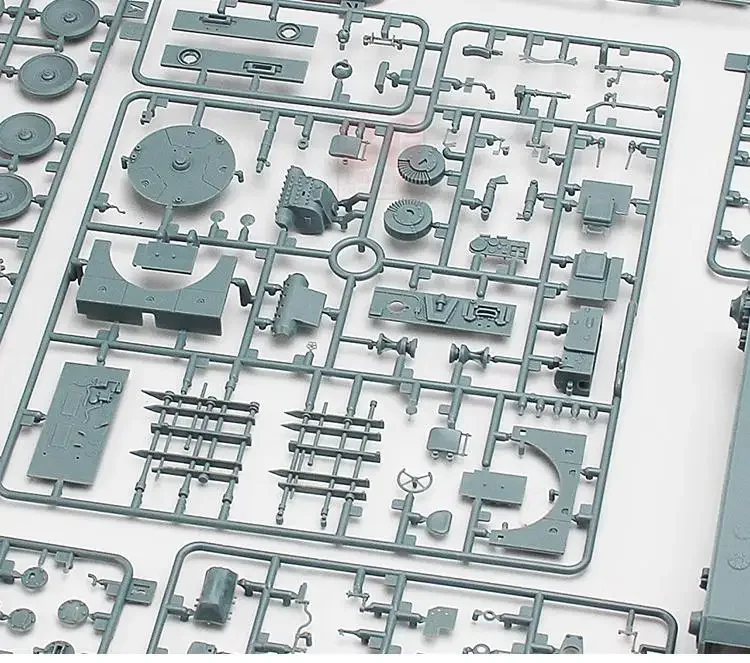 RYEFIELD RS-3001 МАСШТАБ 1:35 Pz.kpfw.VI Ausf.C/B Комплект модели 2в1