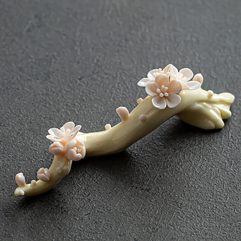 

Creative Plum Blossom Shape Ceramic Fingertip Tea Pet Mini Ornament Desktop Art Tea Table Accessories Handmade Crafts