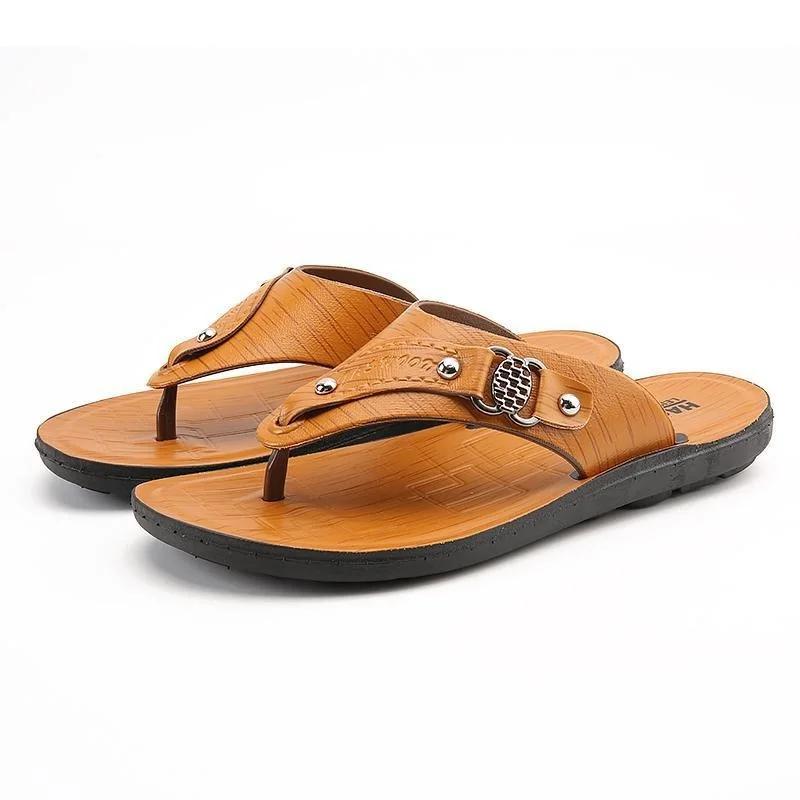 

Outdoor Men's Slippers Summer New Massage Comfortable Wear-resistant Metal Decoration Color Beach Sandals Men's Flip-flops