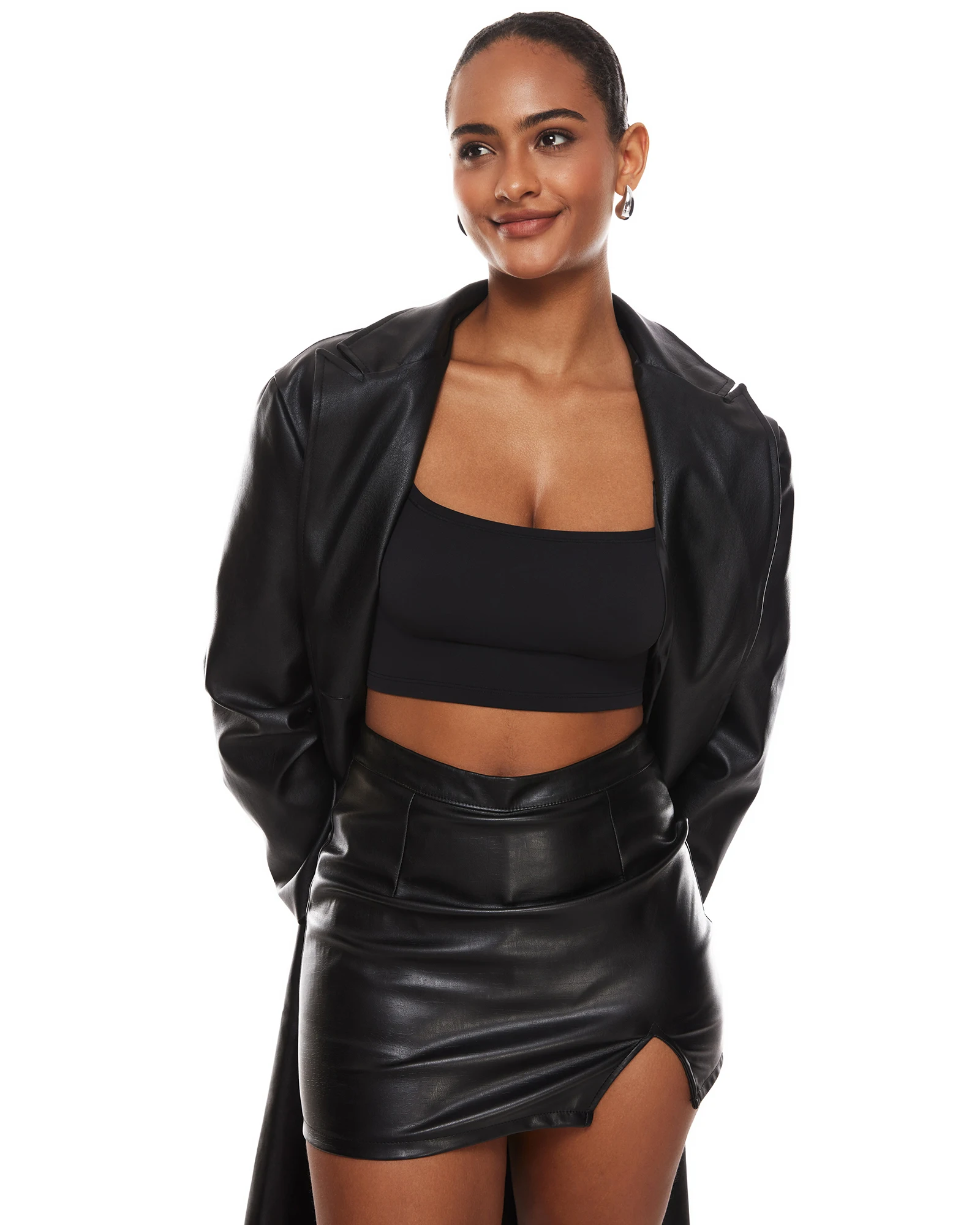 Женский укороченный топ Cozzifree с длинными рукавами и квадратным вырезом