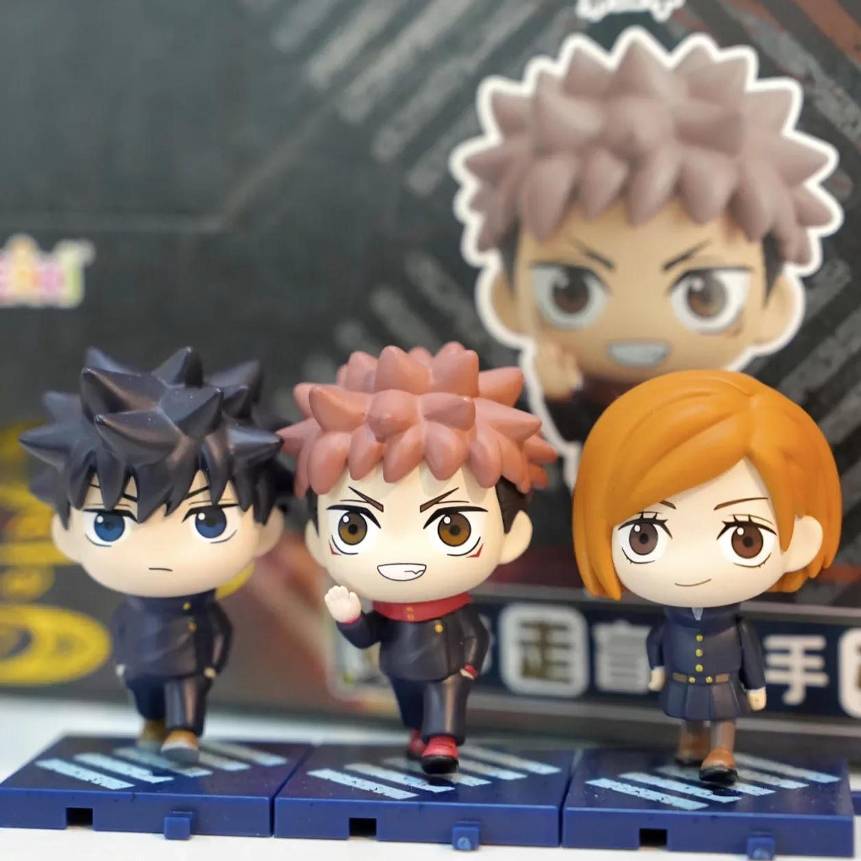 Фото Горячая распродажа: Jujutsu Kaisen V2 Original Stride Walk Series Blind Box — Фигурка Сатору Годжо, аниме-кукла, настольное украшение, игрушка, подарок №2