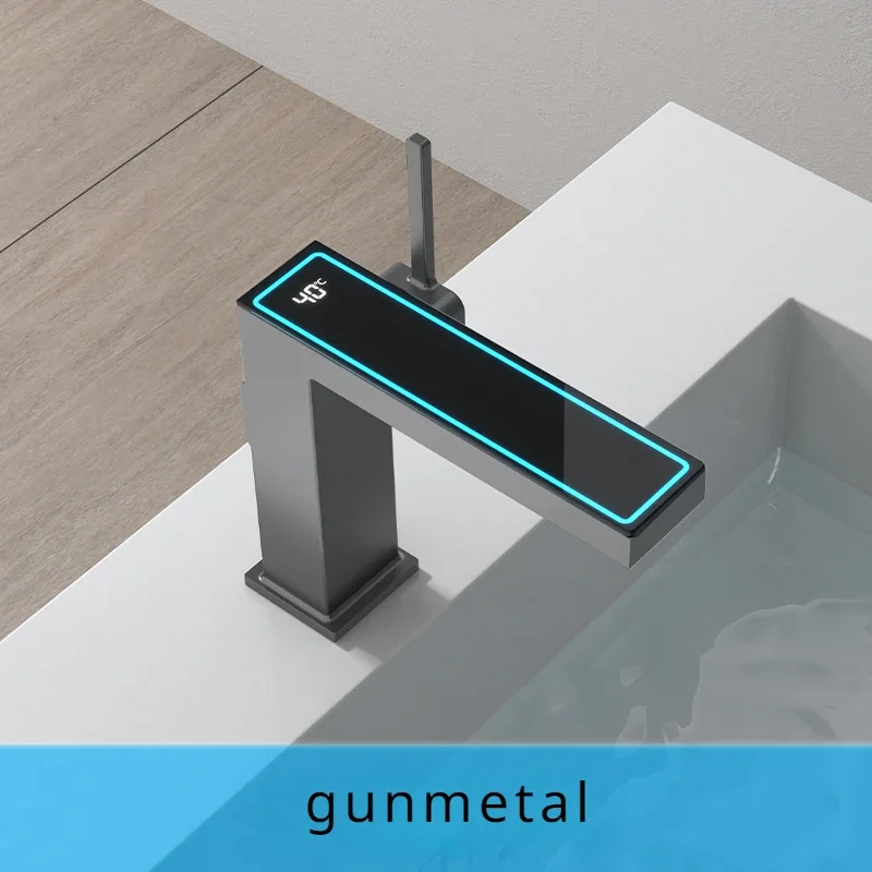 Смеситель для ванной комнаты горячей и холодной воды