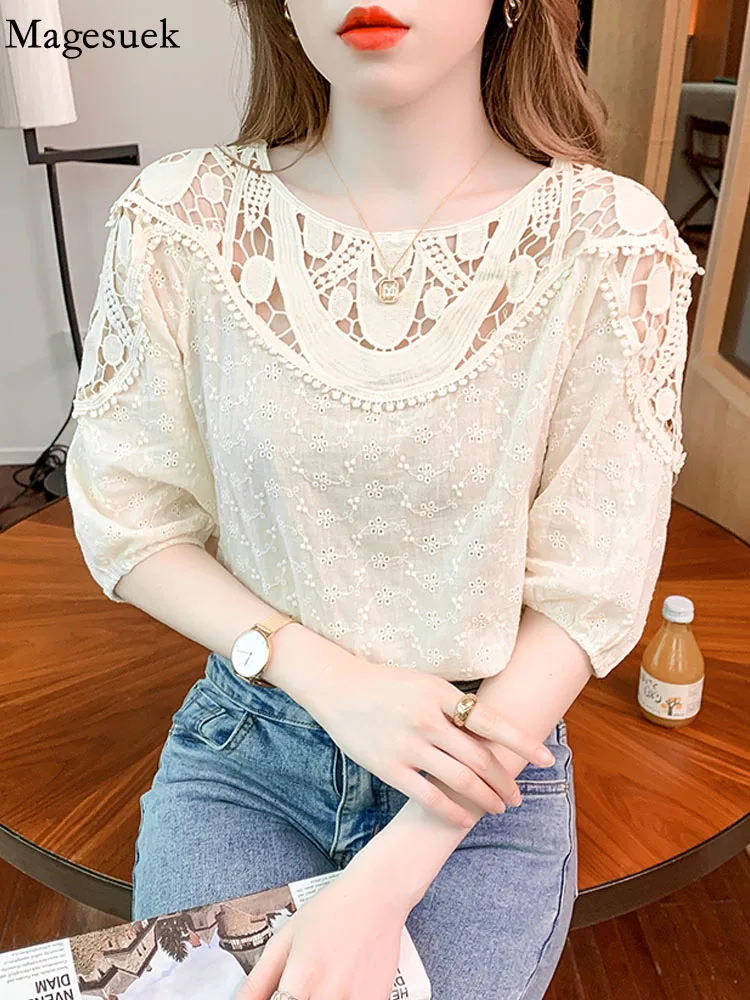 

Женская хлопковая блуза с коротким рукавом, круглым вырезом и цветочной вышивкой