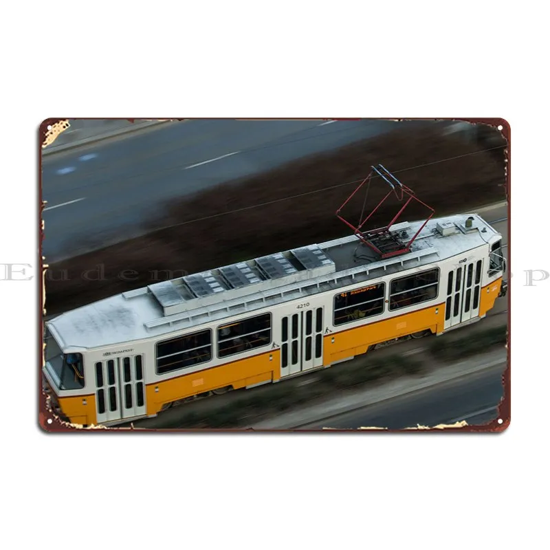 

Металлический фотоплакат с изображением стены гаража в Будапеште