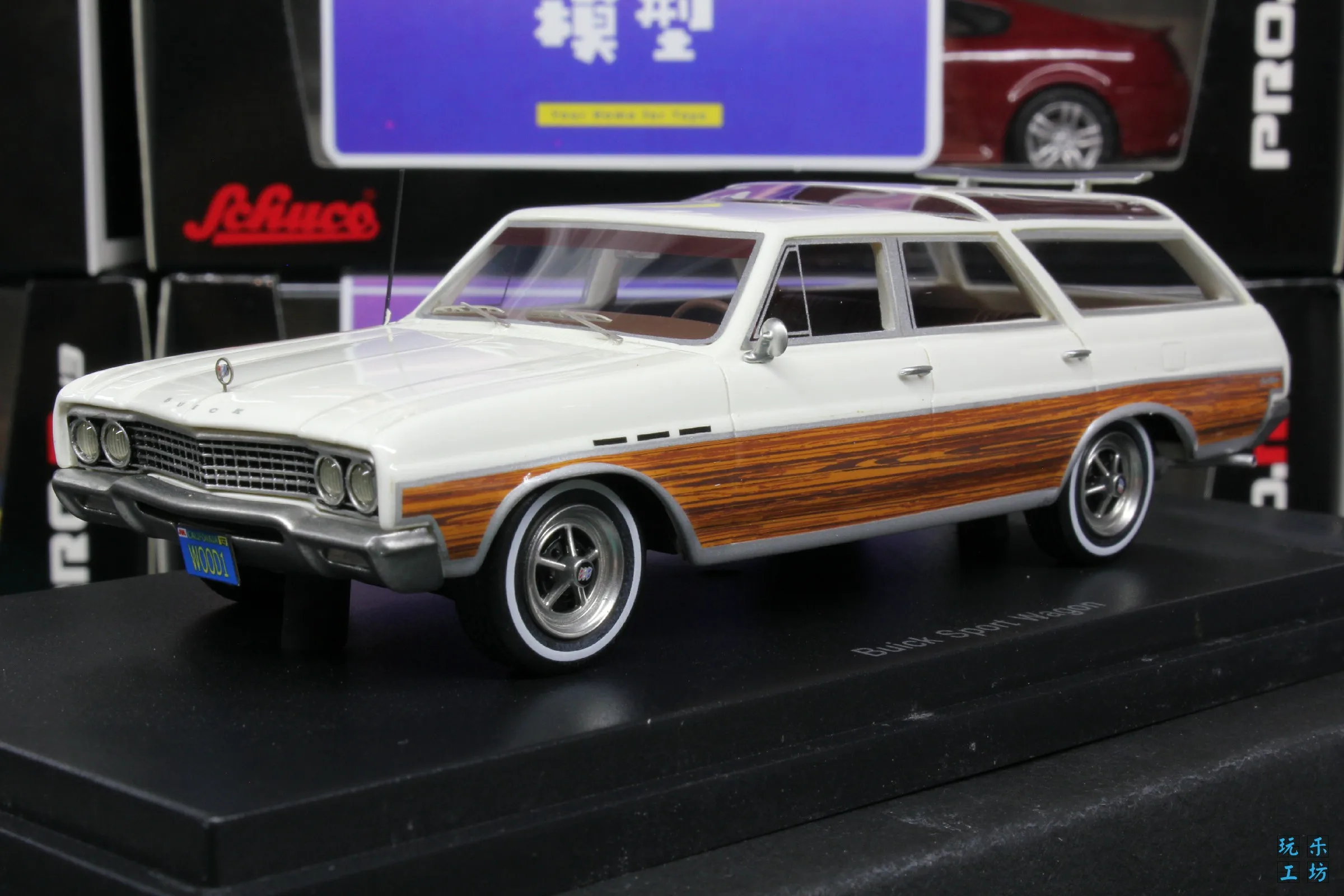 

Bos 1:43 BLUCK SPORT WAGON American Muscle Retro Car Limited Edition Resin Metal Static Car Model Toy Gift