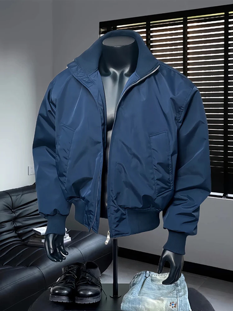 Темно-синяя куртка-бомбер. Мужская стеганая куртка с воротником-стойкой в