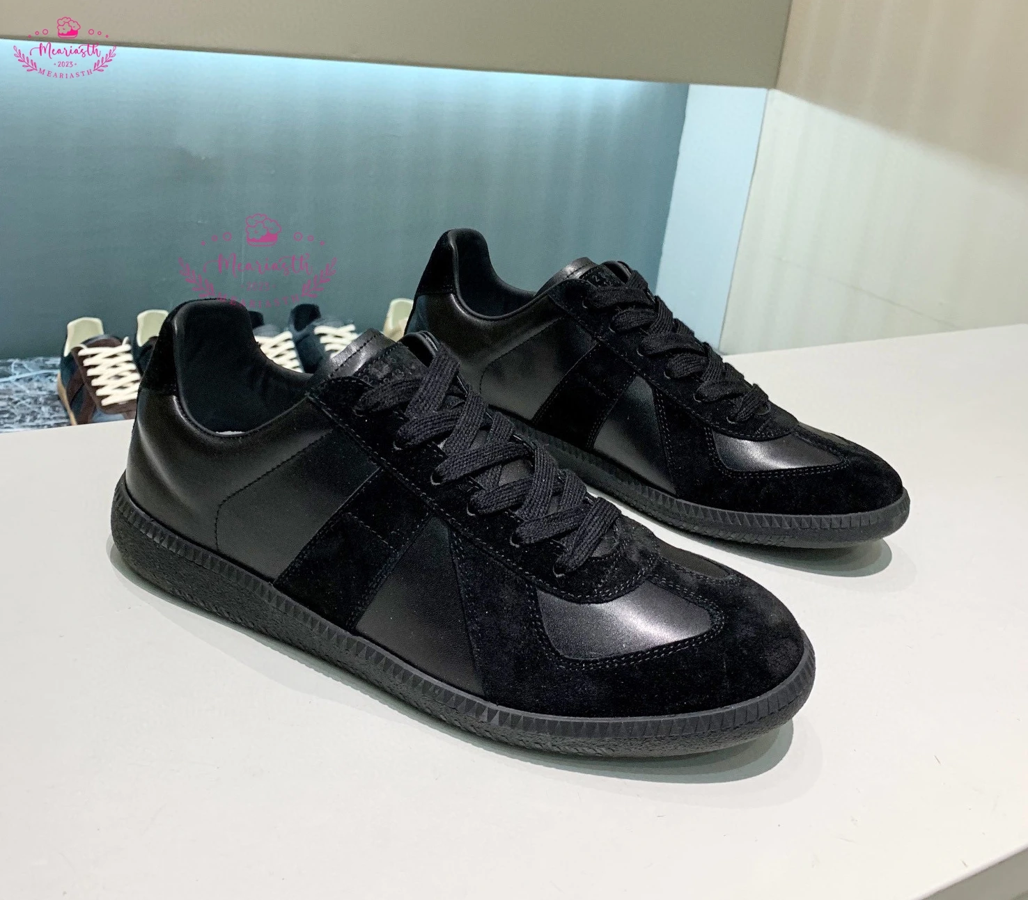 

Women Suede Flat Round Toe Mixed Colors Causal Shoes Spring Cross Splicing Breathable Thick Bottom men Walking Sneaker Unisex
