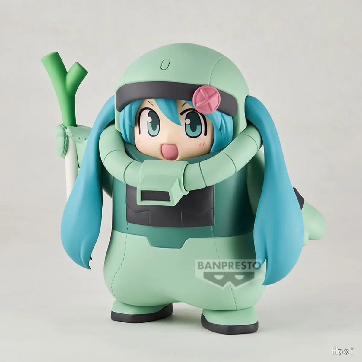 Фото Оригинальная фигурка Bandai Banpresto Bandai Hatsune Miku в честь 45-летия: Zaku, аниме-фигурка, модель игрушки, коллекции, подарки, игрушки №3