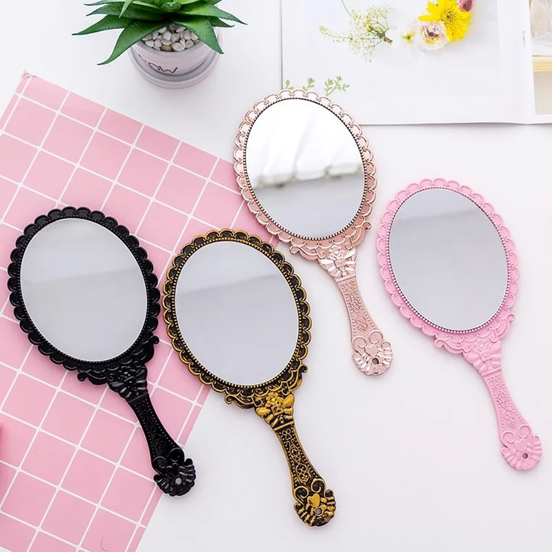 

Makeup Mirror Creative Retro Pattern Handle Makeup Mirrors Make Up Mirror Portable Carry-On Lace Hand-Held Mirrors Make Up Tools