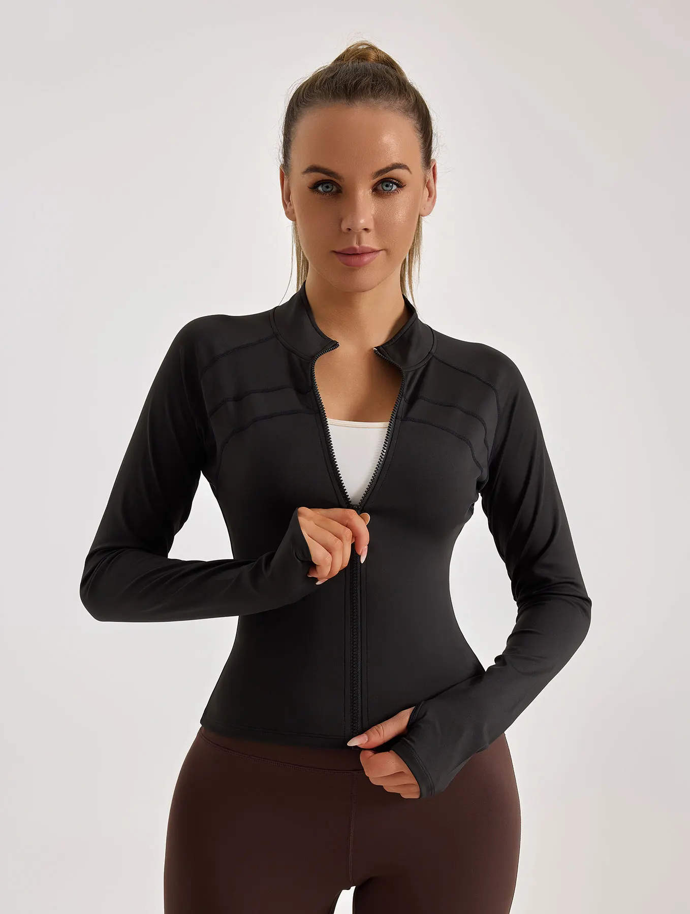 Спортивная куртка эластичный облегающий топ Европейского размера костюм для