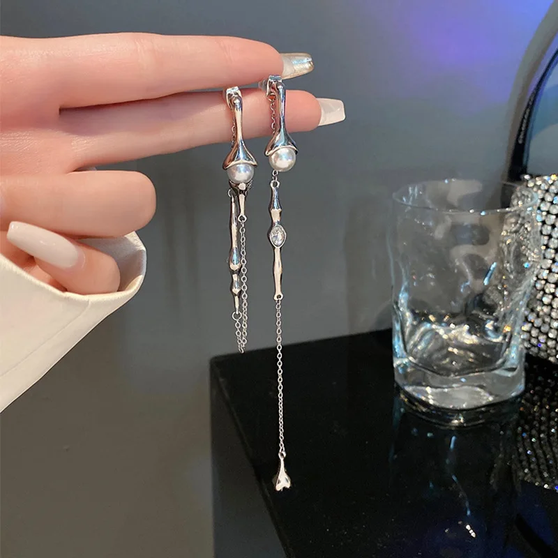 

Fashion Long Tassel Asymmetric Pearl Earrings Exaggerated Temperament High Sense Of Feminine Jewelry Gifts