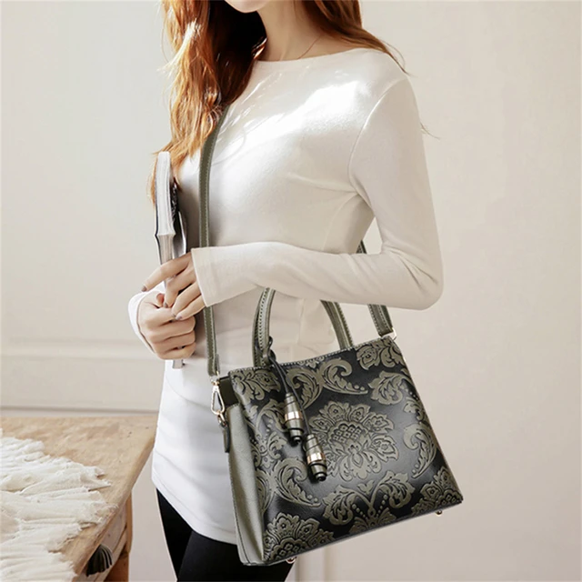 Solid Color Flower Pattern Design Women's Handbag Fashion Tassel Ladies Shoulder Bag High Quality Leather Women Crossbody Bags 3