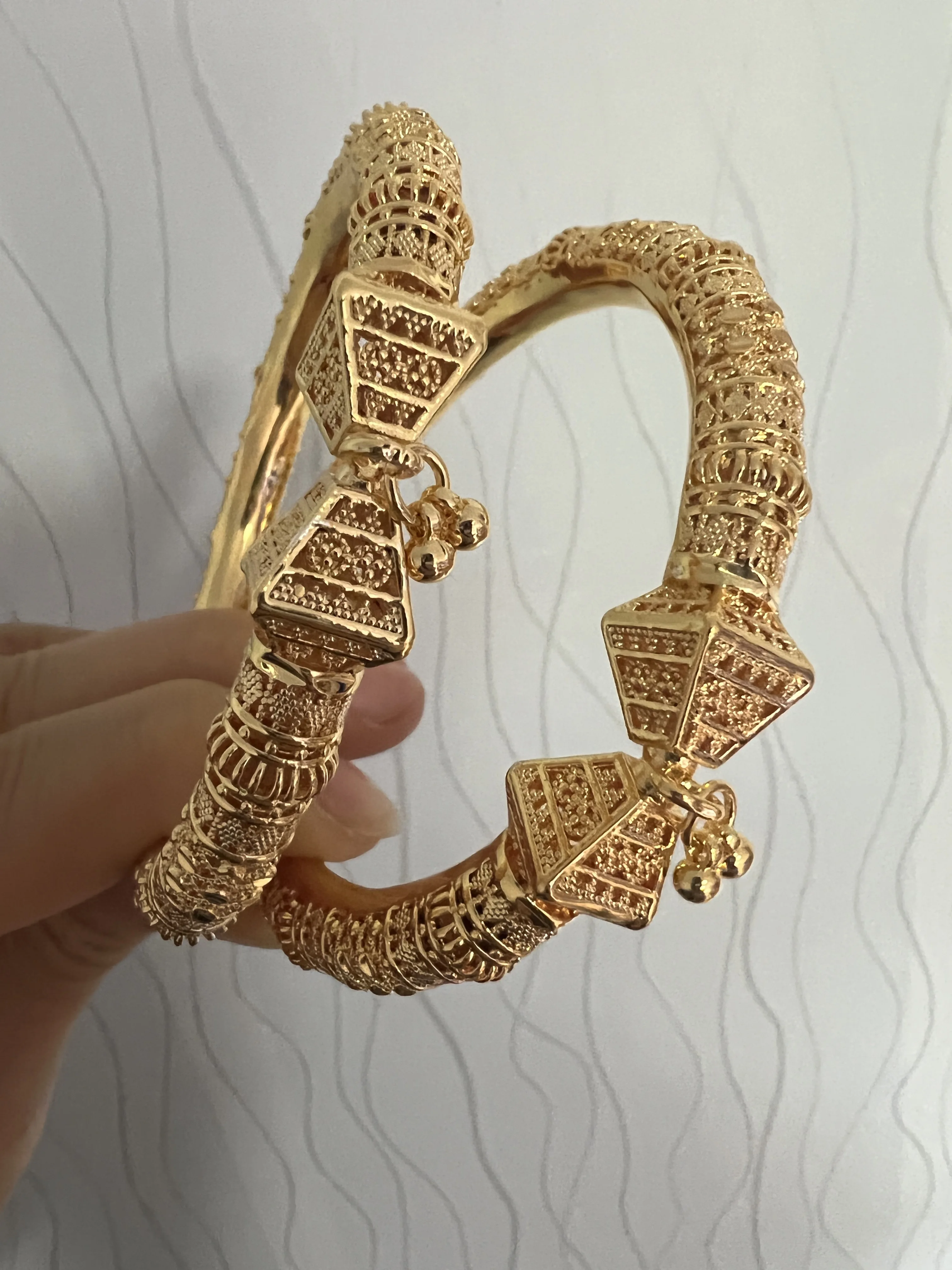 

24k Dubai Gold Color Bangles For Women Ethiopian Bead Jewelry Africa Bracelets Arab Wedding Birthday Gifts