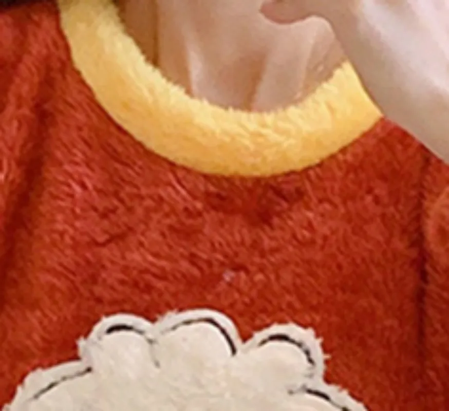 Winter Women Warm Sleeping Dress Round Neck Polyester Comfortable Cute Loose Fitting Leisure Wear With A Large Pocket On Belly