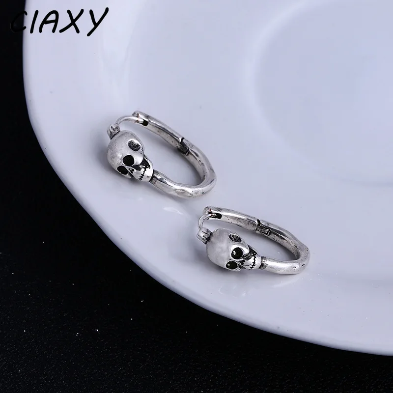 

DAYIN Punk Skull Earrings for Women Personality Handsome Street Hip Hop Retro Ear Buckle Thai Silver Jewelry