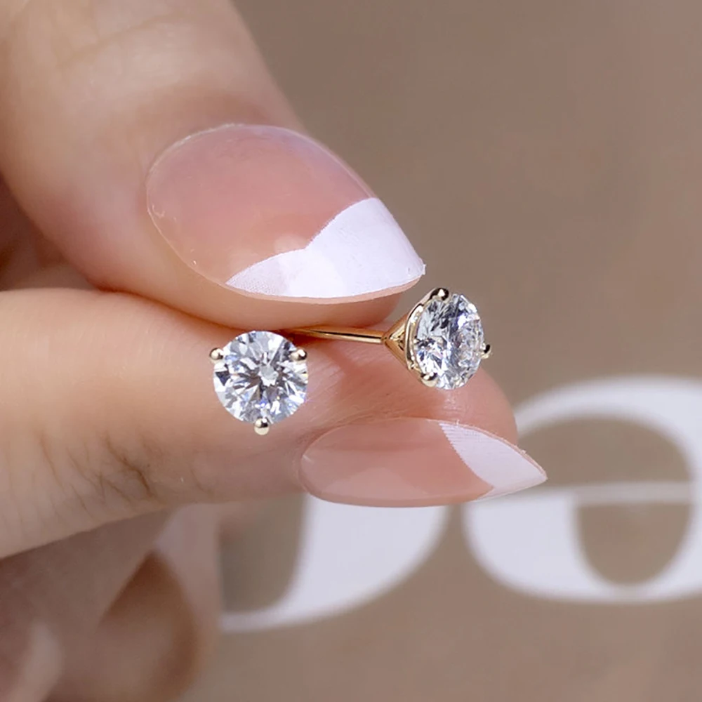 Пара серег-гвоздиков с бриллиантами 0 6-1 2 карата выращенных в лаборатории круглые