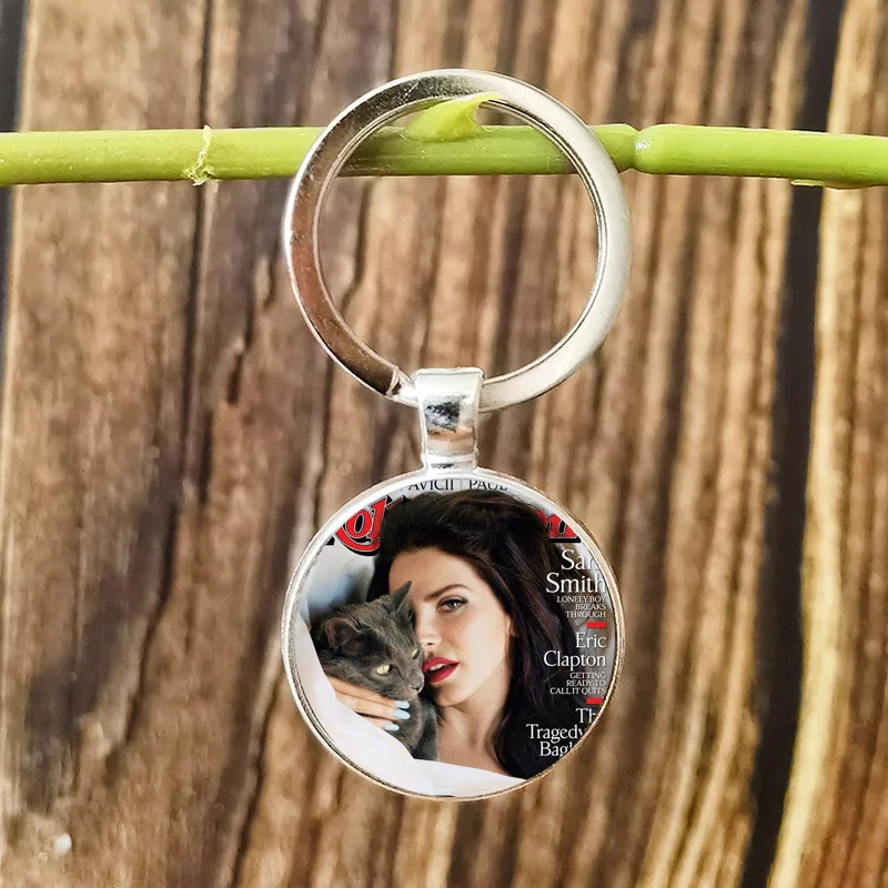 Лана Дель Сингер Постер Брелок с Стеклянной Кабошонной Стразой и Подвеской из Сплава для Мужчин, Женщин, Сумки, Брелоков, Подарочных Поклонников.