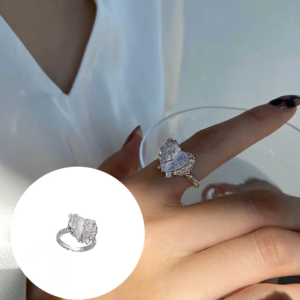 

2022 Silver Color Crystal Love Heart-shaped Creative Irregular Rings Woman Fashion Glamour Banquet Engagement Ring Birthday Gift