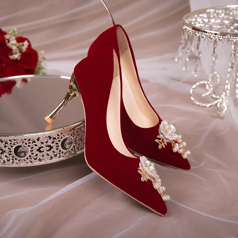 

Босоножки женские на высоком каблуке, с острым носком, на шнуровке