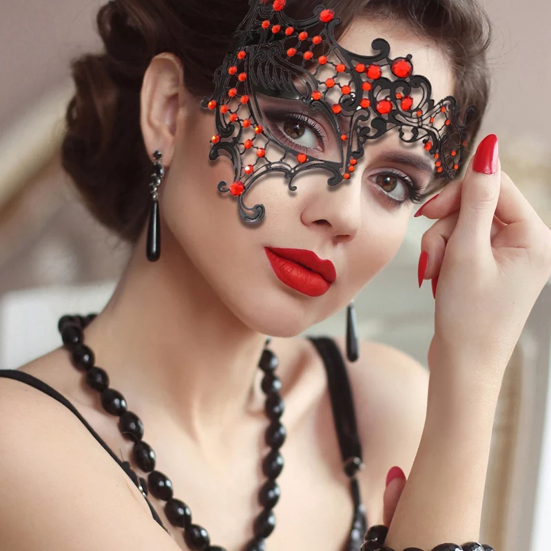 

Metal Hollow Inlaid Red Diamond Ultra Thin Birthday Party Fashion Sexy Eye Mask Dance Performance Half Face Princess Mask