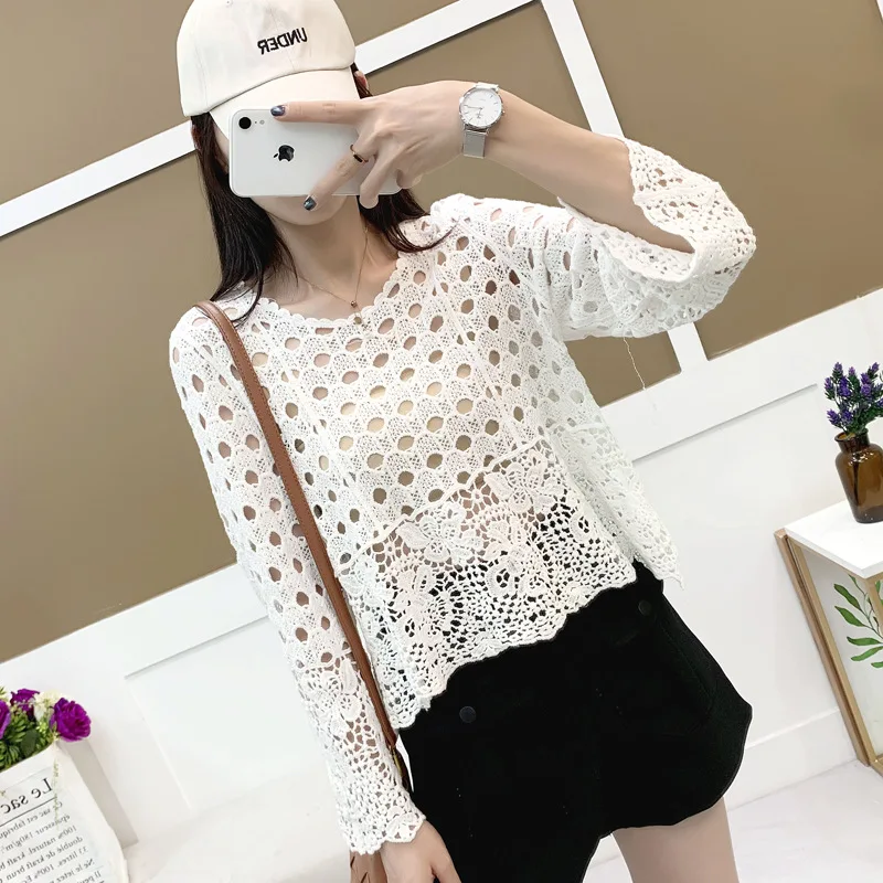 New Korean Style Crocheted Hollow Sweater Outer Wear Loose-Fitting Thin Long Sleeve Short Top for Women Wholesale