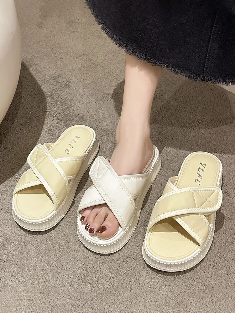 

Тапочки домашние женские на платформе, Мягкие Шлепанцы, пляжная обувь на низком каблуке, римские базовые, на липучке, лето 2023