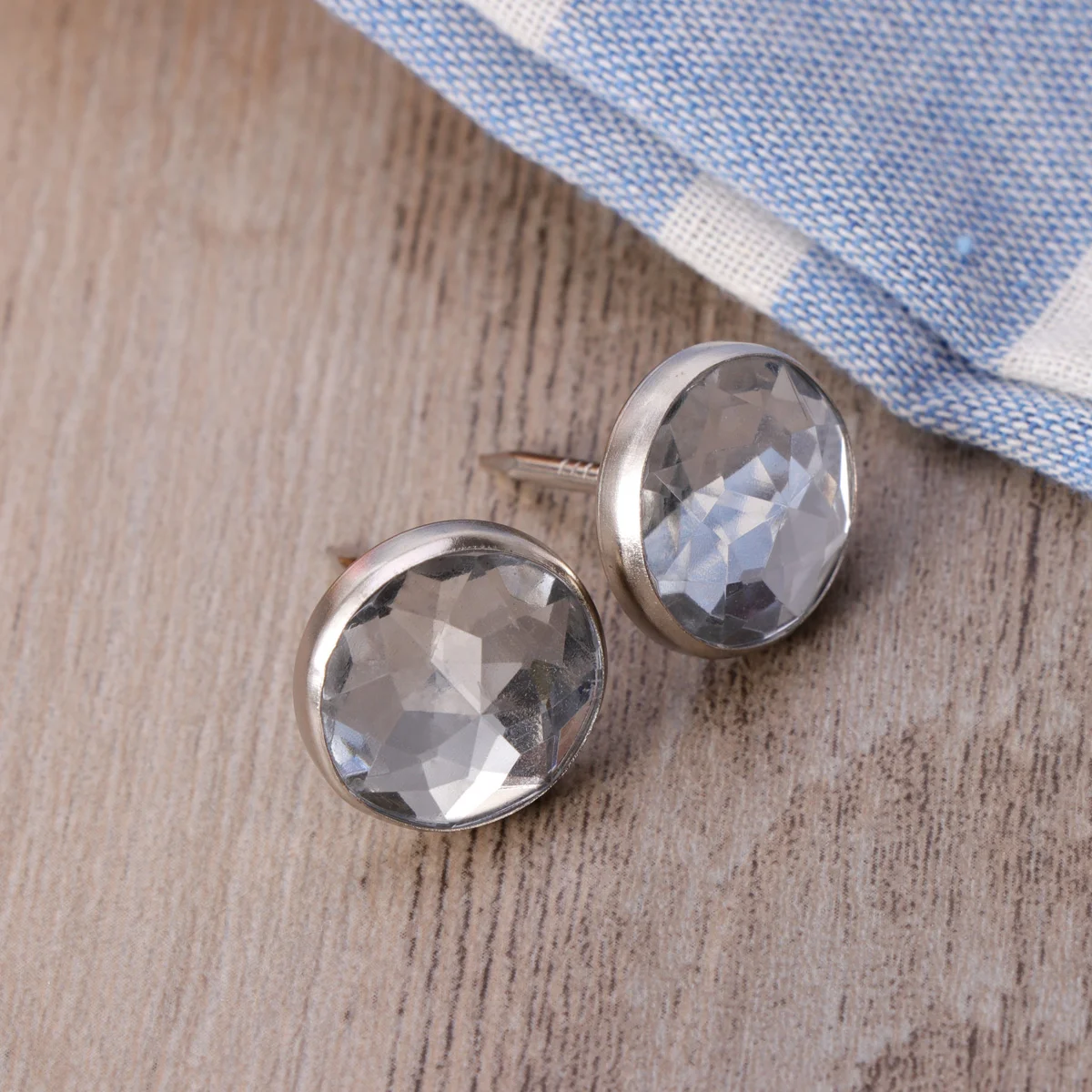 

Thumbtack Crystal Tacks Push Upholstery Thumb Nails Furniture Bottom Flat Map Buckle Stud Case Soft Pin Board Sofa Head Button